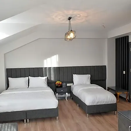 Avcilar Garden Hotel 3*