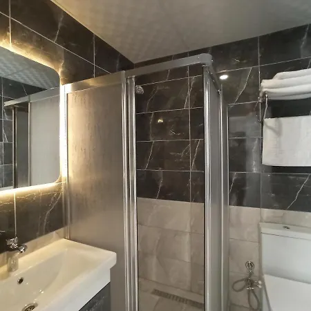 מלון Avcilar Garden 3*