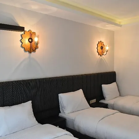 מלון Avcilar Garden 3*